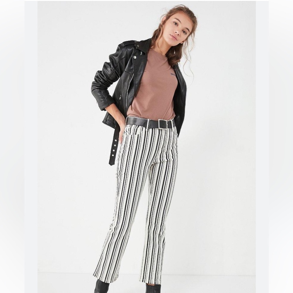 NWOT Urban Outfitters Bdg Kick Flare High Rise Cropped Jeans